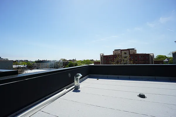 Rented by Rennit Inc. | media 23