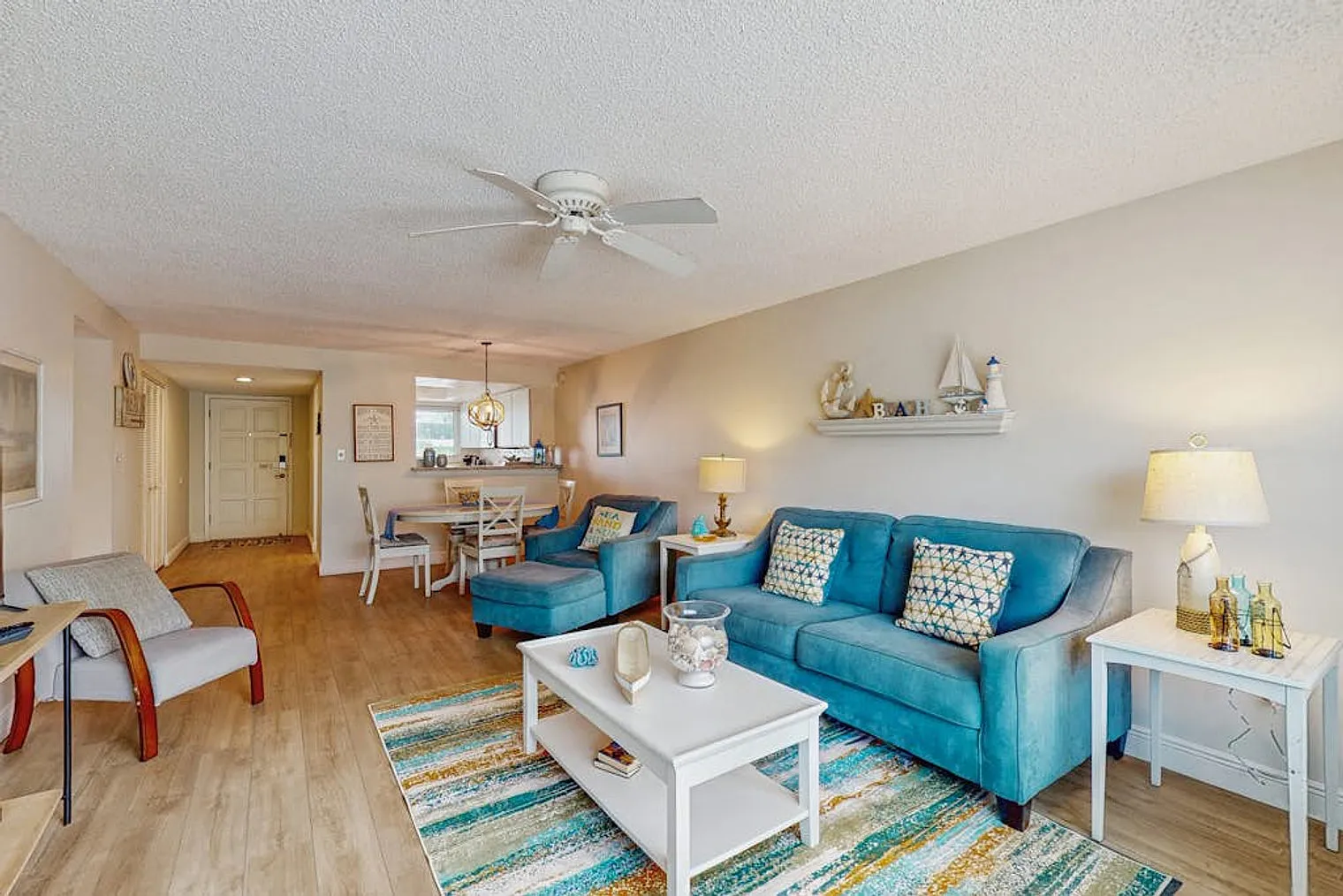 2 bed, 2.0 bath, 957 sqft, $3,402 — Photo 2