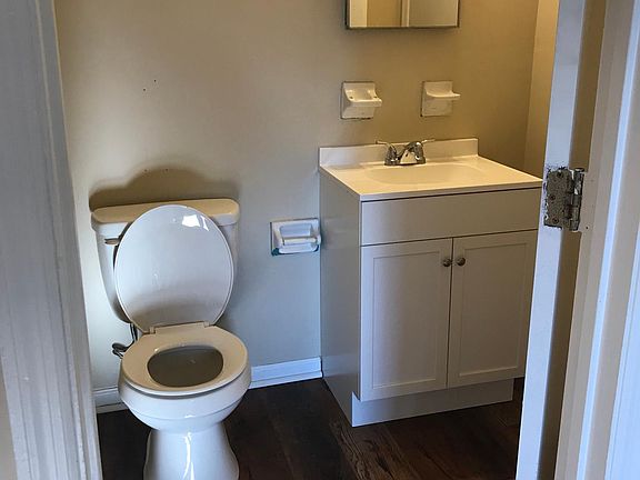 4th image of 1466 Huntsville Dr APT C