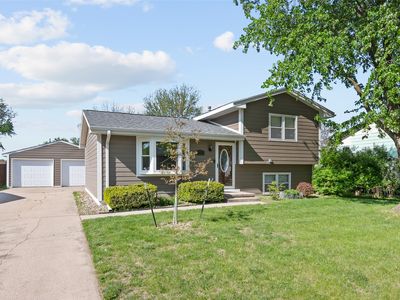 613 NE 7th St, Grimes, IA, 50111