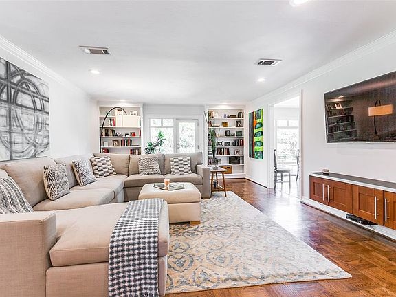4th image of 4407 Shirley Dr