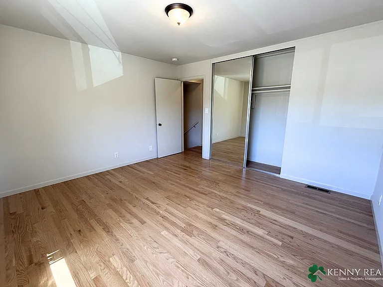 134 Hilton Ave — Photo 13