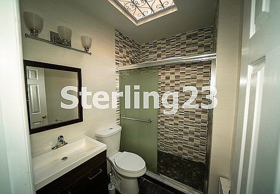 4th image of 31-13 Ditmars Blvd #2R