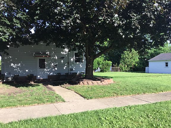 4th image of 18226 Puritas Ave