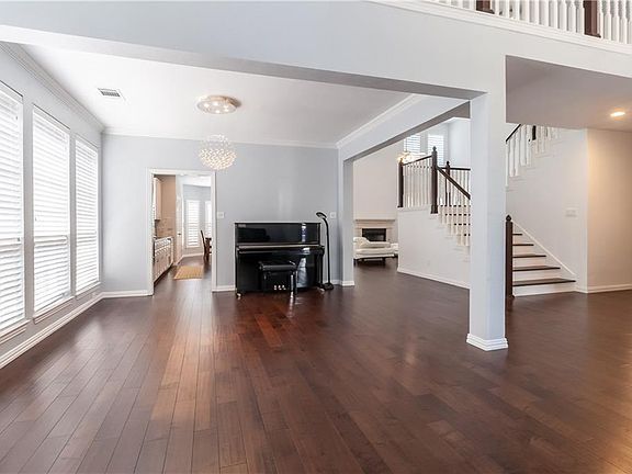 4th image of 192 Beechwood Ln