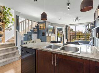 2150 Hastings St E PENTHOUSE 20, Vancouver, BC V5L0A5