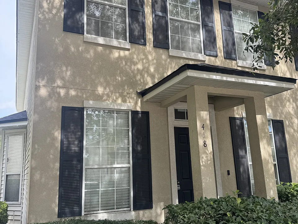 458 Sherwood Oaks Dr