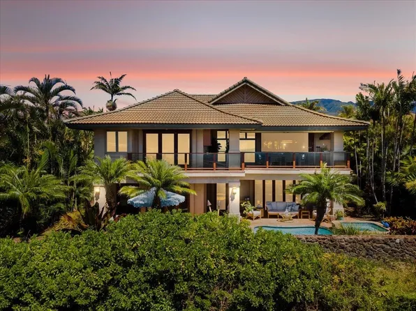 392 Wekiu Pl, Lahaina, HI 96761