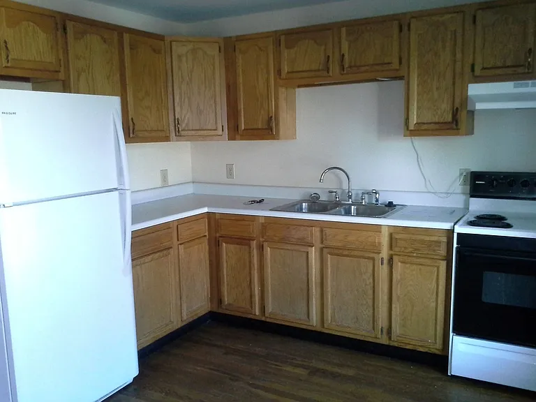 217-219 N Henderson St — Photo 17