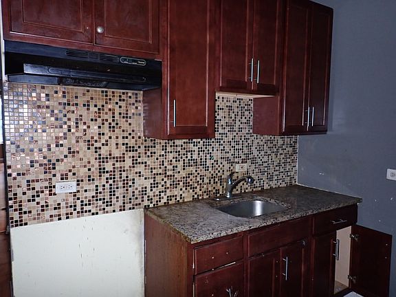 5th image of 6836 S Bishop St