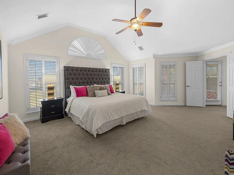 9720 Zembriski Dr — Photo 29