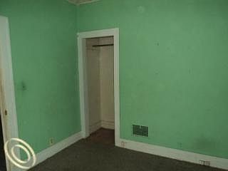 1st image of 39 W Broadway St