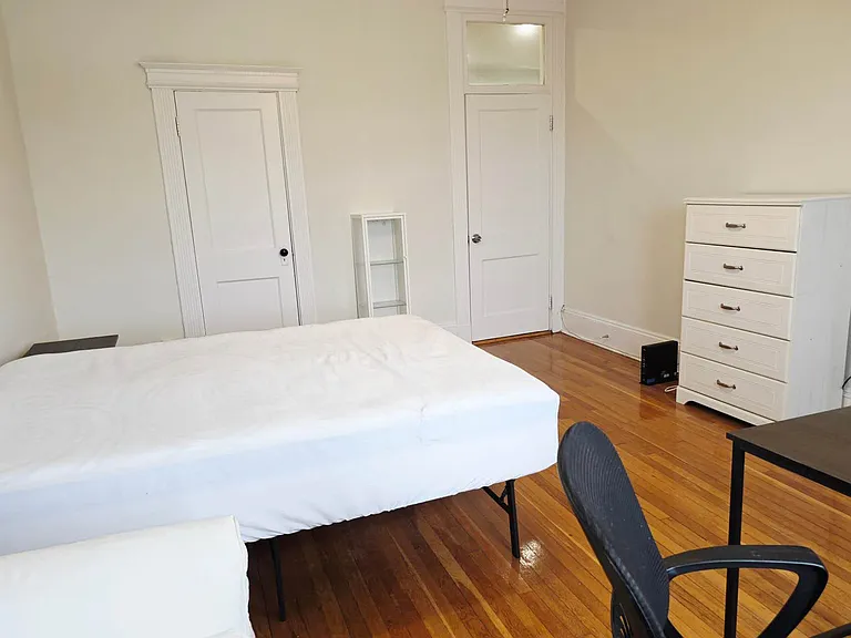 1258 Commonwealth Ave — Photo 7