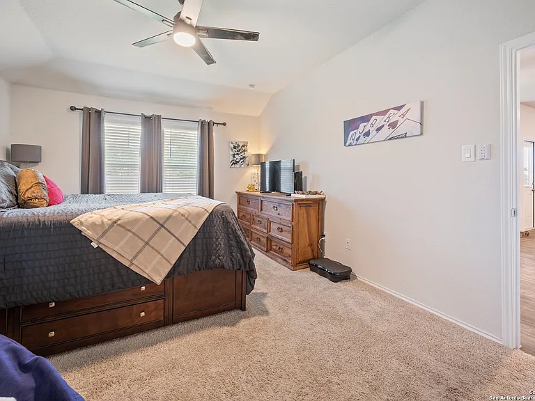 723 Armadillo Dr — Photo 14