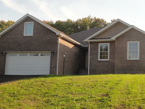 194 Weathervane Dr, Slippery Rock, PA 16057