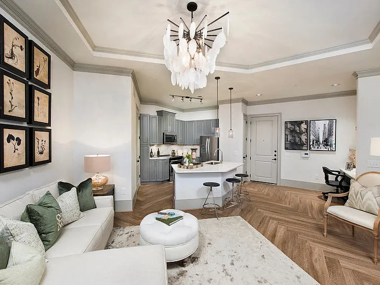 Ten foot and tray ceilings make your home feel even more spacious