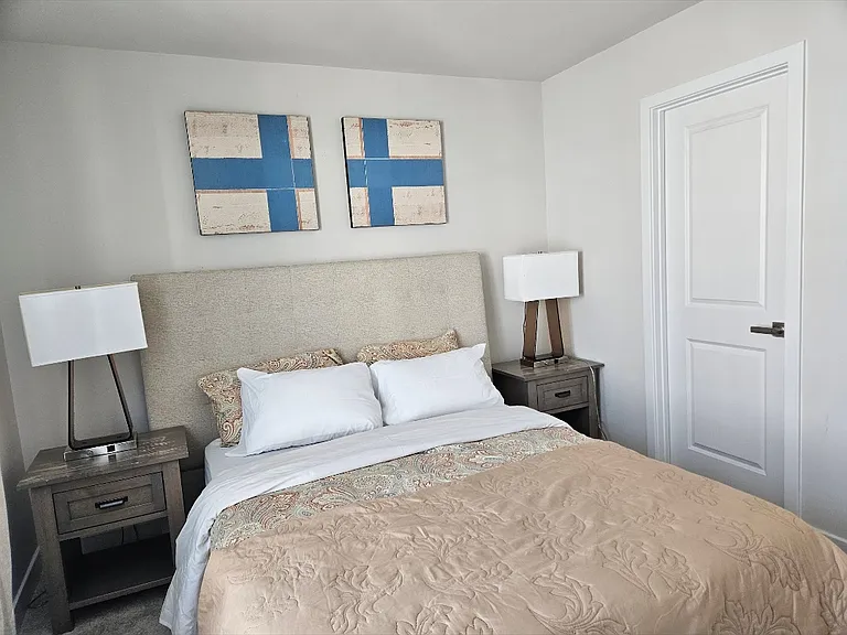 722 Watts St — Photo 3
