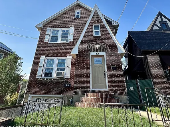 39 Brabant St, Staten Island, NY 10303