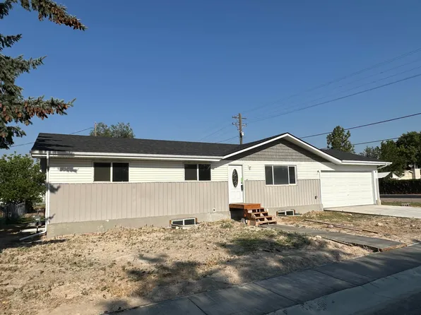 3975 Henderson Ln, Pocatello, ID 83202