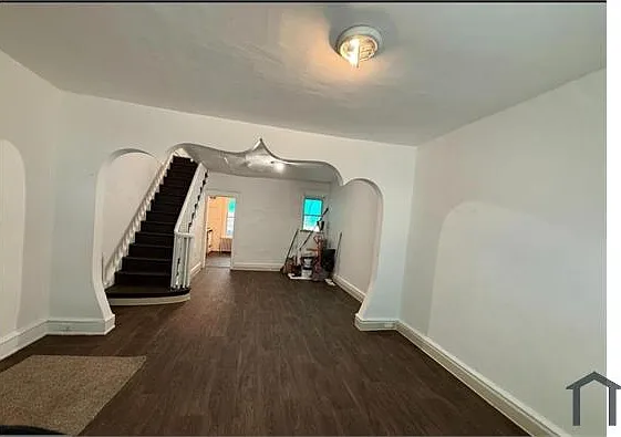 1504 S Dover St — Photo 2