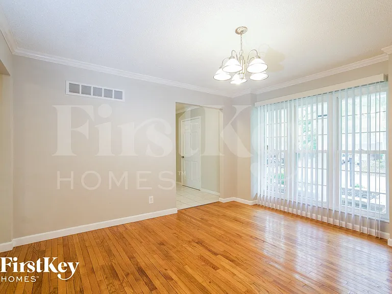 5511 Fireleaf Dr — Photo 4