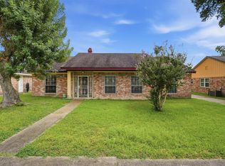 12126 Pine Knoll Dr, Houston, TX 77099