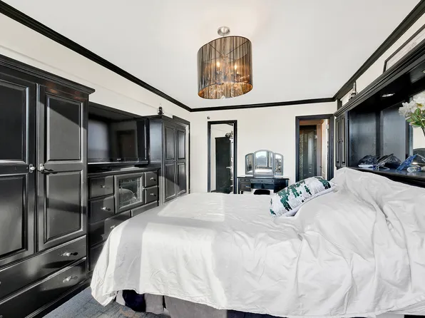 2711 Avenue X image 16 of 22