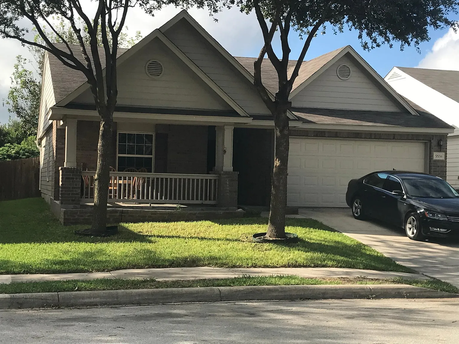 3 bed, 1320 sqft, $1,650 — Photo 1