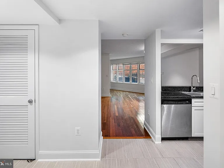 1150 K St NW #311 — Photo 4