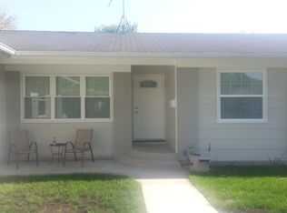 85 Kenilworth Ave, Elk Grove Village, IL 60007