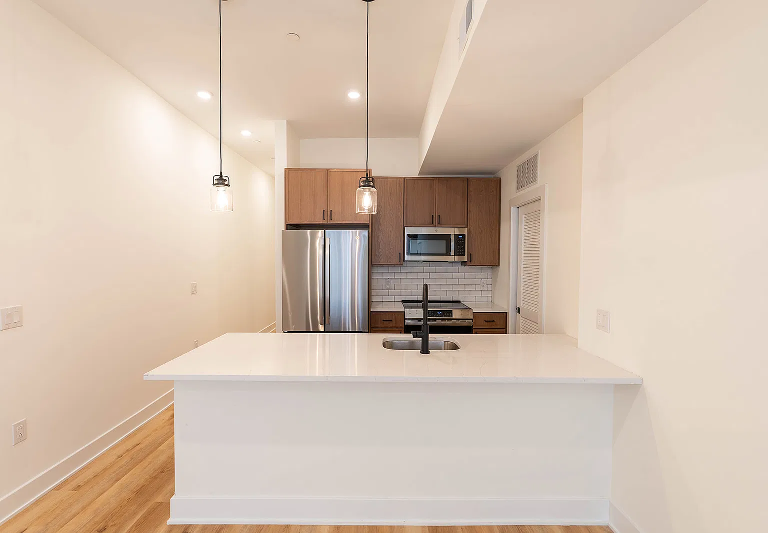 2 bed, $2,675 — Photo 2