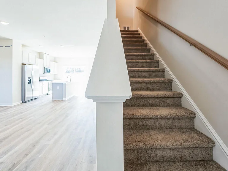 178 Bell Ct — Photo 25