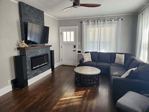 3rd image of 426 W Evans Ave