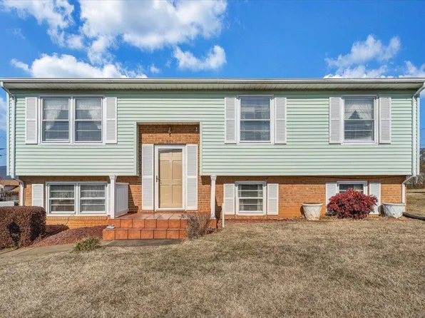 801 Moran Ave, Salem, VA 24153