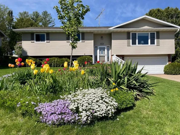 428 Tower Court, Dodgeville, WI 53533