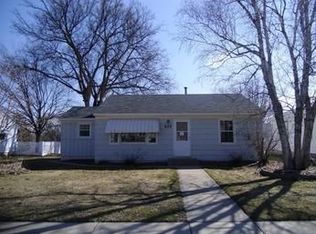 629 Spencer St S, Shakopee, MN 55379