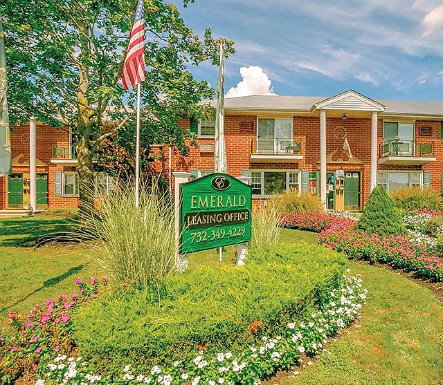 Emerald Apartments
