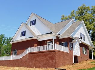 1439 Robert Ridge Rd, Sevierville, TN 37862