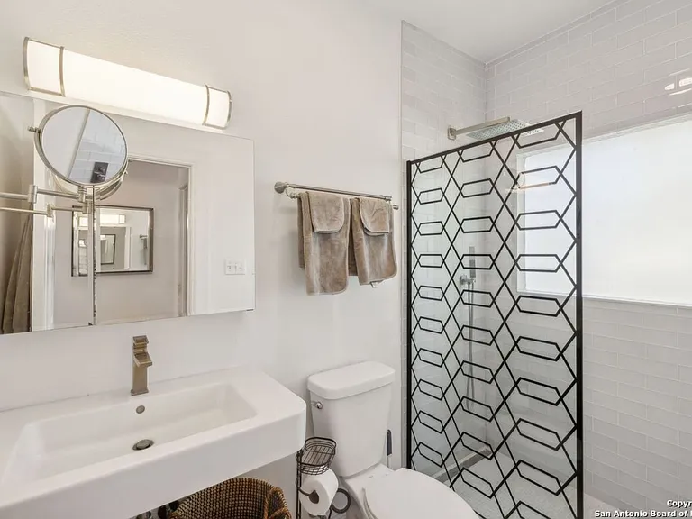 227 Claudia St #3 — Photo 21