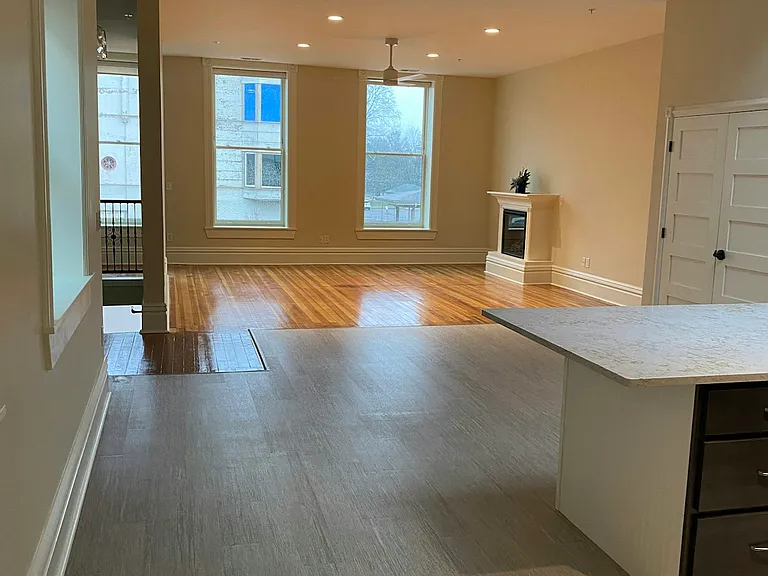 408 S Superior St #G — Photo 10
