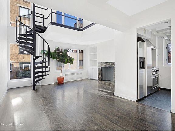 3rd image of 61 E 77th St #Penthouse A