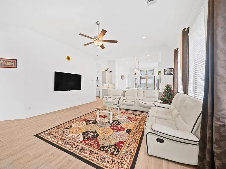10718 Blossom River Dr — Photo 14