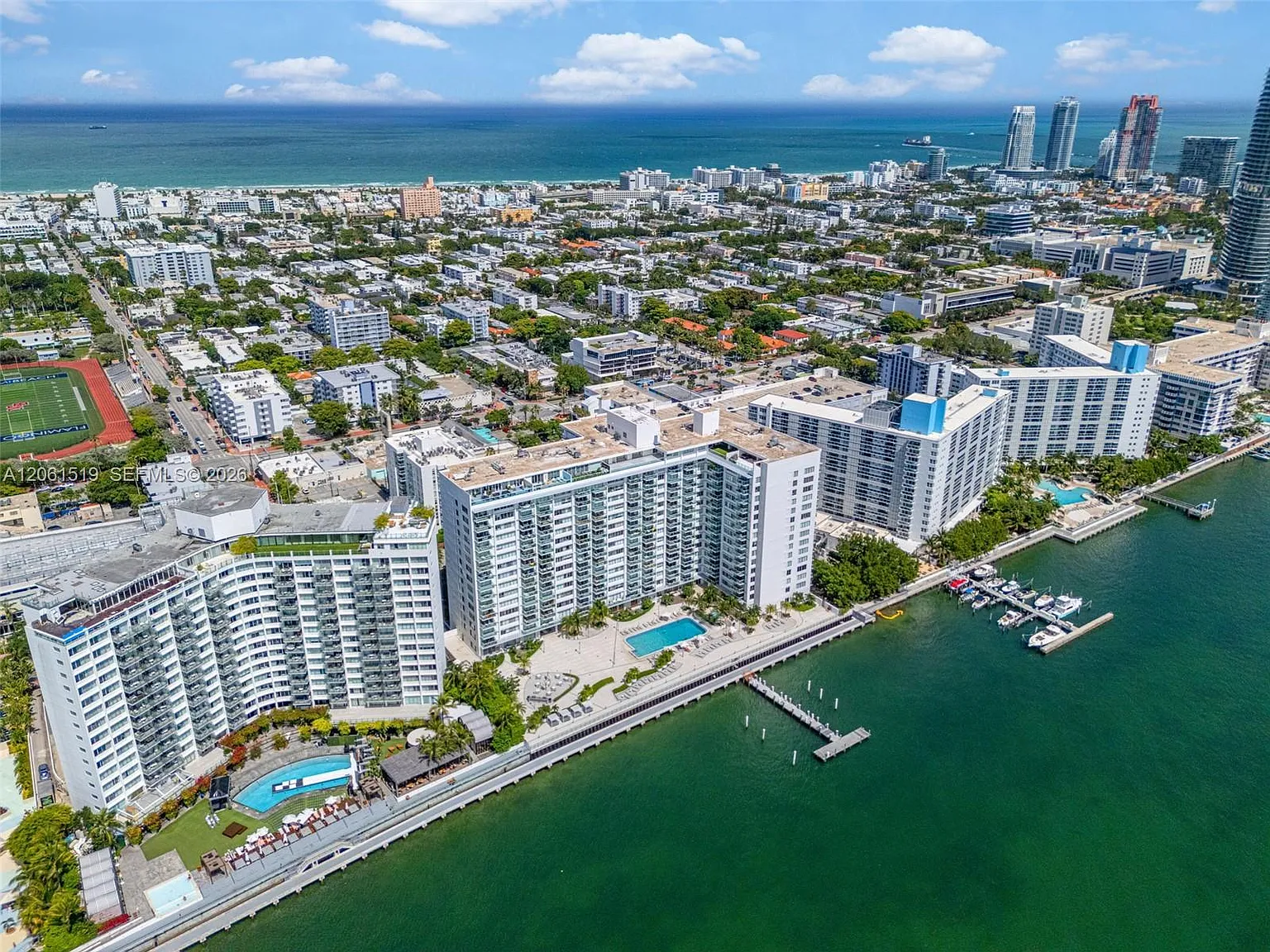 Mirador 1000 Condo — Photo 2