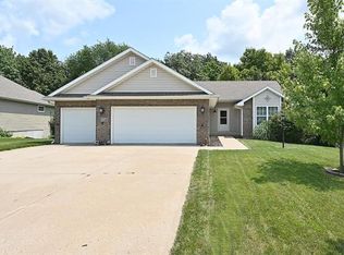 3207 Morton Ln, Saint Joseph, MO 64506