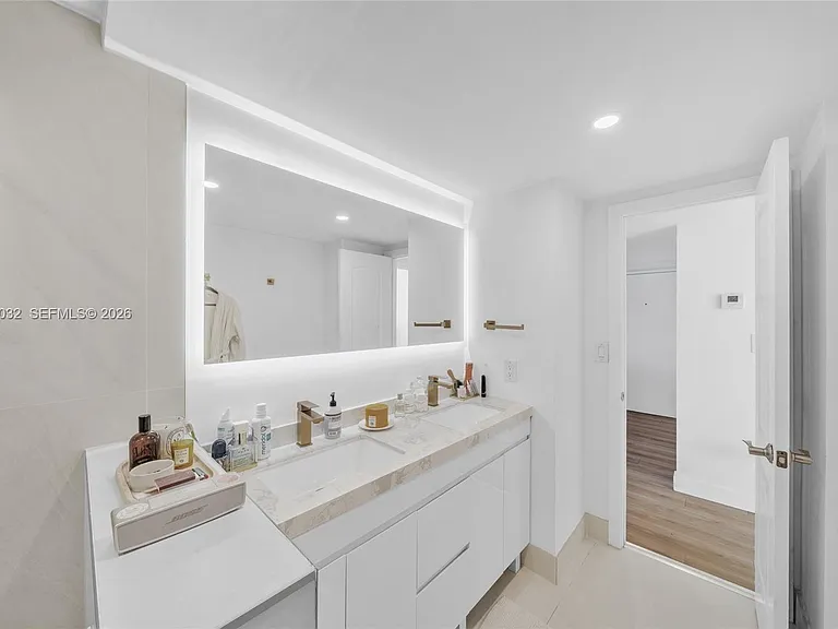 11111 Biscayne Blvd #5A — Photo 36