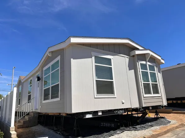 3444 W Center St #3, Riverside, CA 92501