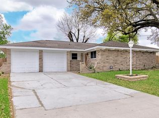 12334 Countrywood Ln, Houston, TX 77039