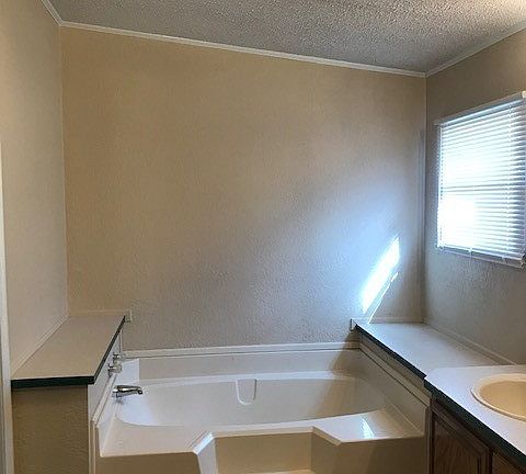 4th image of 9626 S Presa St Lot 4