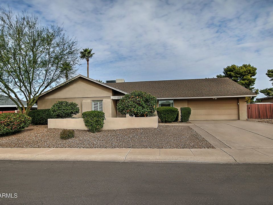 1st image of 1938 E DIAMOND Drive
