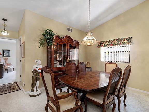 4th image of 3324 Clubview Dr
